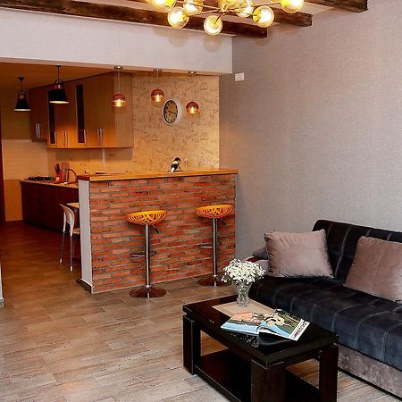 Tbilisi Trinity Apartment ภายนอก รูปภาพ